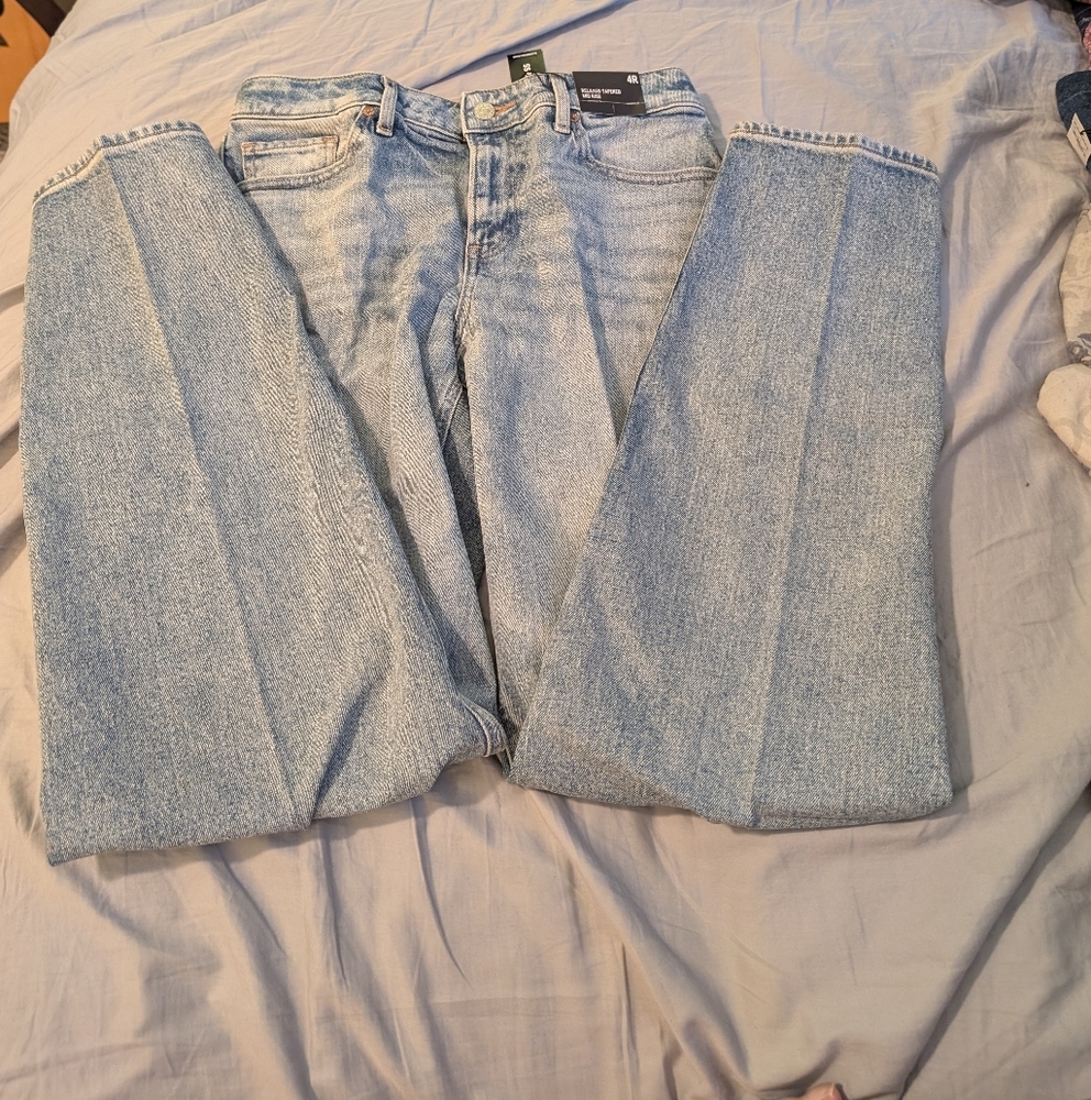 Express relaxed taper midrise jeans size 4r NWT